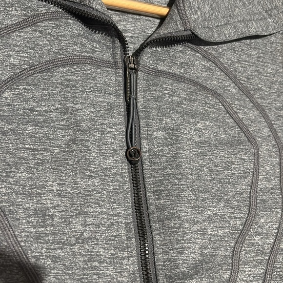 Lululemon In Stride Jacket - Picture 3 of 6